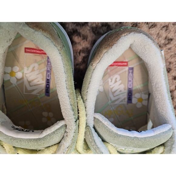 Size 9 Women’s Brighton Wayvee Vans - Picture 8 of 8